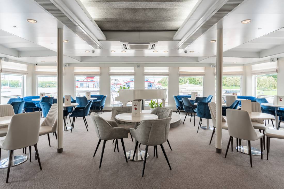 Санкт-Петербург