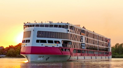 Мустай Карим